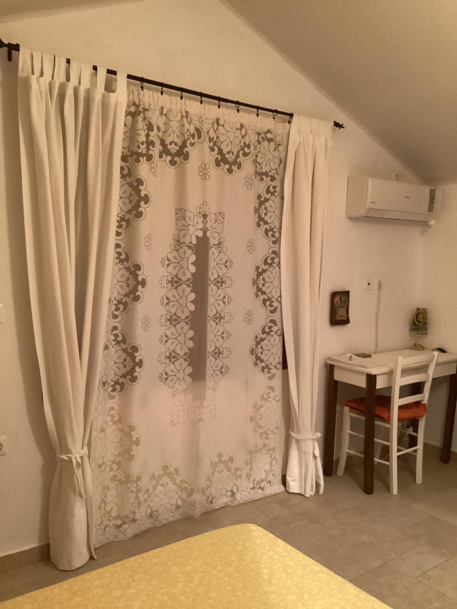 Elina's House Κουμέικα