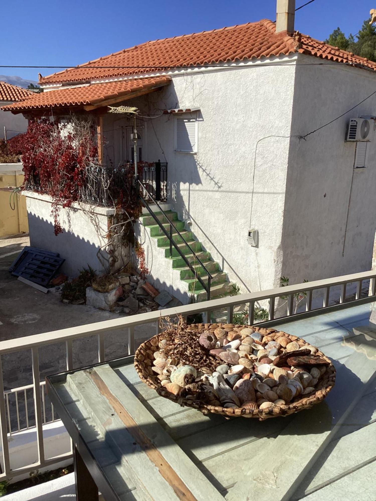 Elina's House Κουμέικα